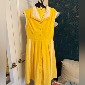 Yellow Retro Sleeveless Dress with White Accents L-Xl